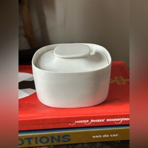 Block switzerland dish with lid.  About 4x4 Transition white